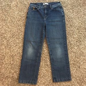 Levis 512 straight leg perfectly slimming jeans